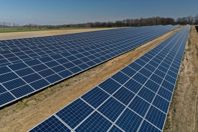 Poland eyes future of bigger solar manage R.Power's 122MWp sell-off