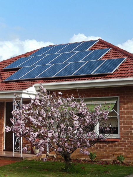 Australian political election pledge includes interest-free car loans for roof solar and battery storage