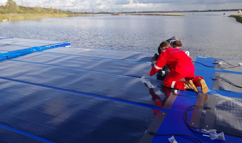 Scientist trial thin-film floating solar system for offshore applications