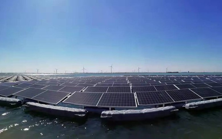 Huaneng Power brings online 320-MW floating PV complex in China