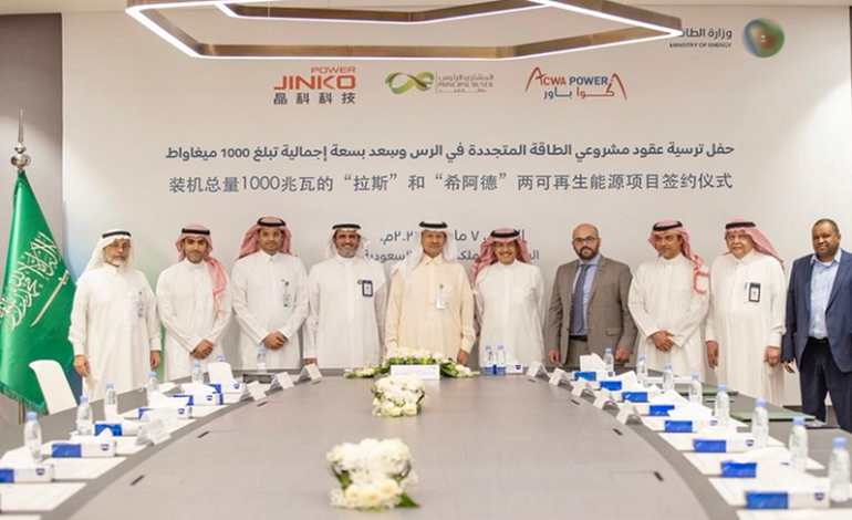 ACWA makes power play for 700MW Saudi solar