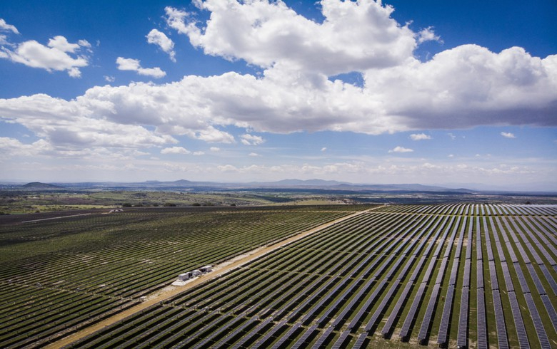 Atlas, Hydro Rein to develop 438-MW solar park in Brazil to offer Albras