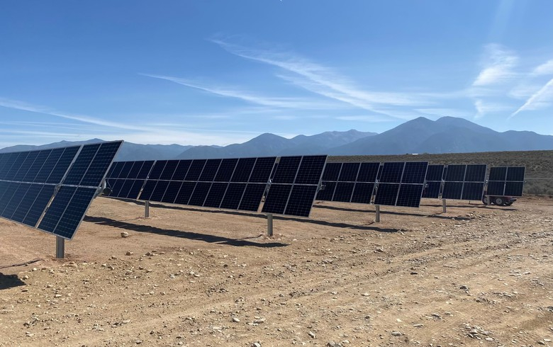 New Mexico co-op Kit Carson finishes 15-MW solar park