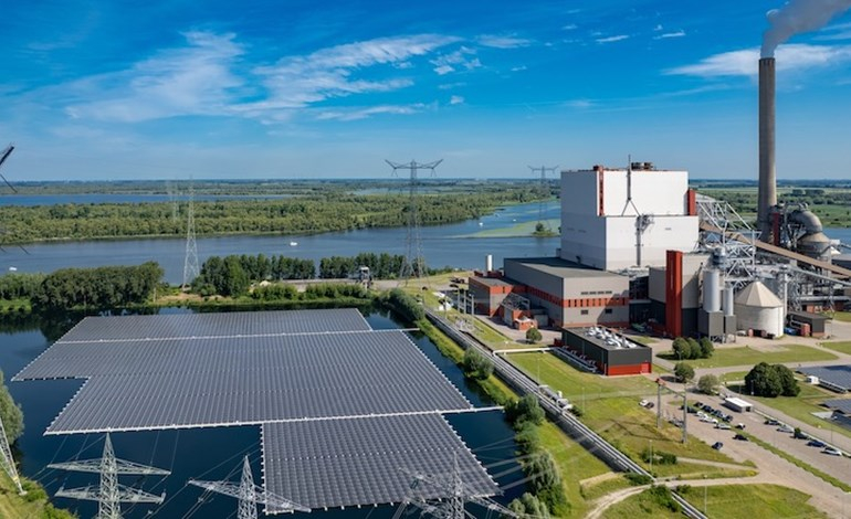 RWE commissions initially floating PV plant