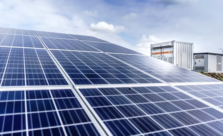 German duo advancement 300MW PV park