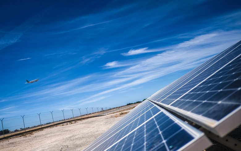 VINCI switches on 3-MWp solar plant at Faro airport in Portugal