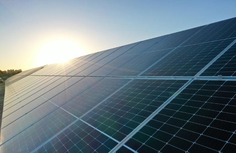 Kuubix Construction Group installs 126-kW solar project for chemical maker