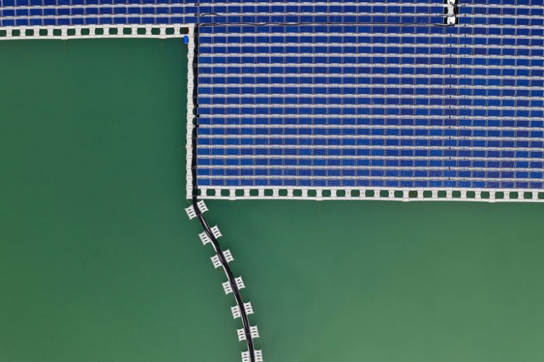 World's Largest Man-Made Dam Weighs Utilizing Floating Solar Panels