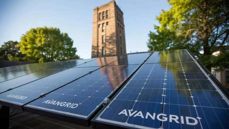 Avangrid begins panel installs at Oregon Tower Solar project