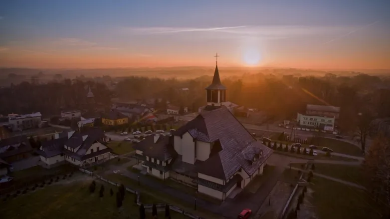 When are solar panels acceptable on historic buildings?