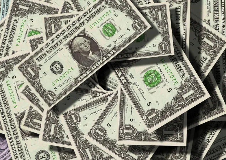 Enel pegs $1.5bn bond to clean energy performance Enel pegs $1.5bn bond to clean energy performance
